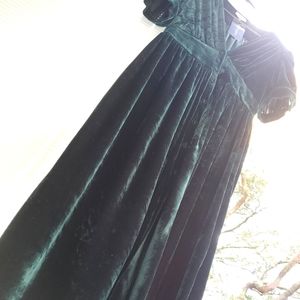Poshsquare Green Velvet puff sleeve dress Med